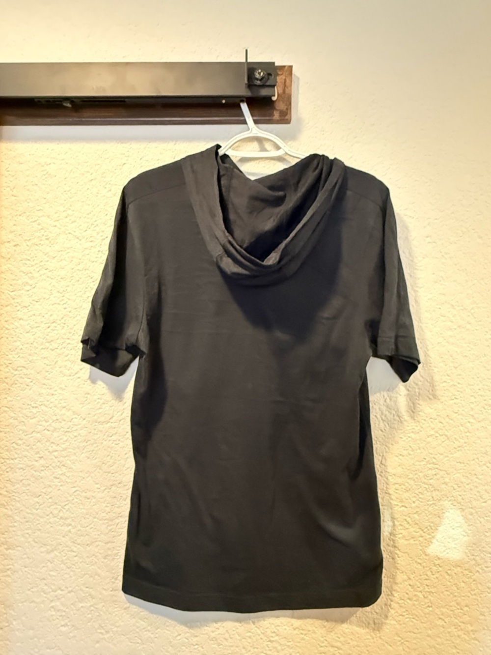 Nike Black Short-Sleeve Hooded Tee with White Swoosh - Picture 2 of 3
